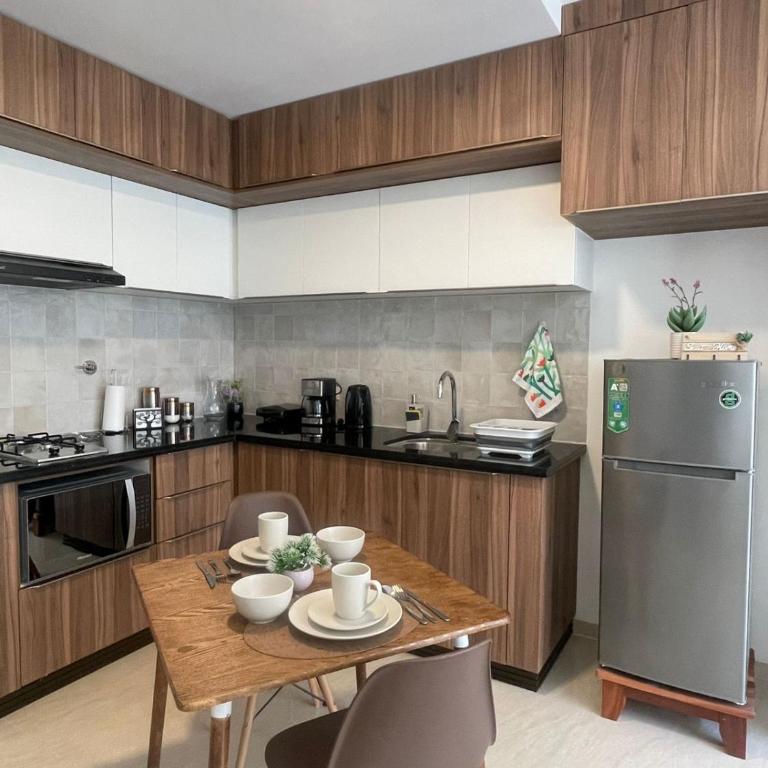 Piscina, ubicación top cerca Equipetrol - Two-Bedroom Apartment - 3