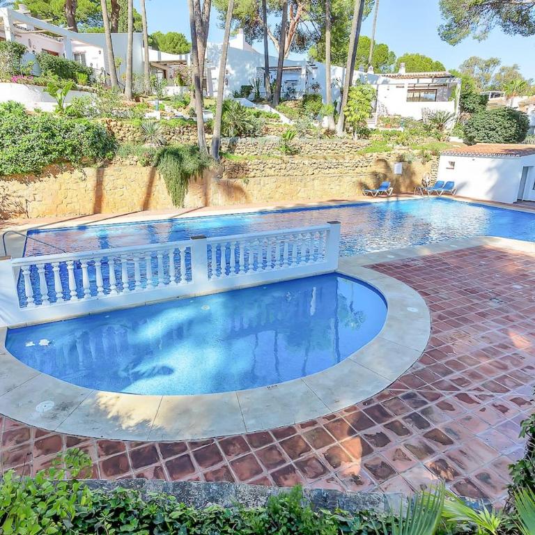Renovated House, Near Amenities! - Bungalow - 55