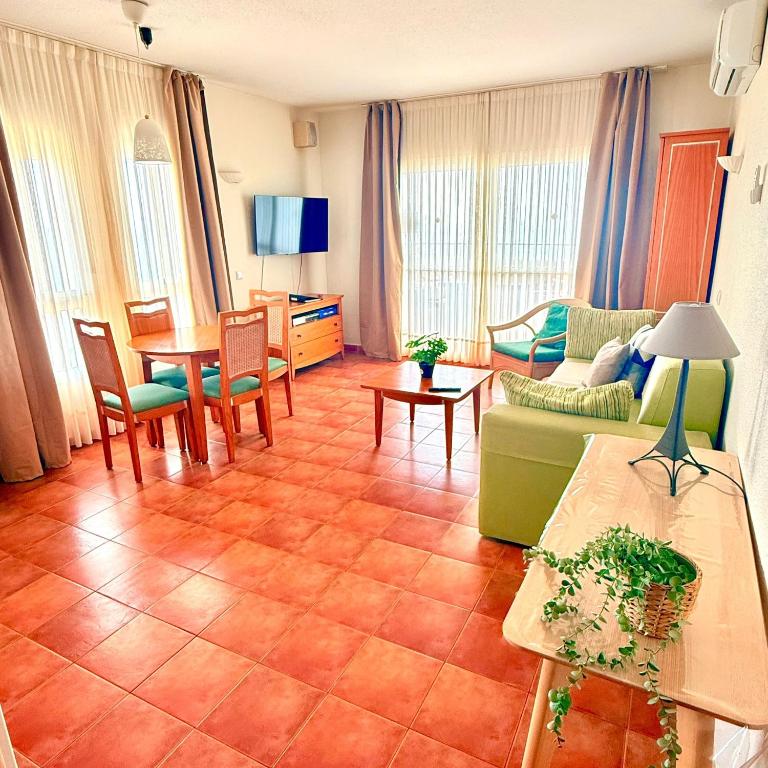 Benalbeach Apartment with Magnificent Sea View - Apartamento con vistas al mar - 9