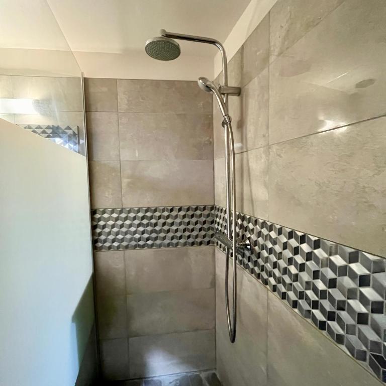 Cosy appartement au coeur de Blois, local vélo - Apartment - 23