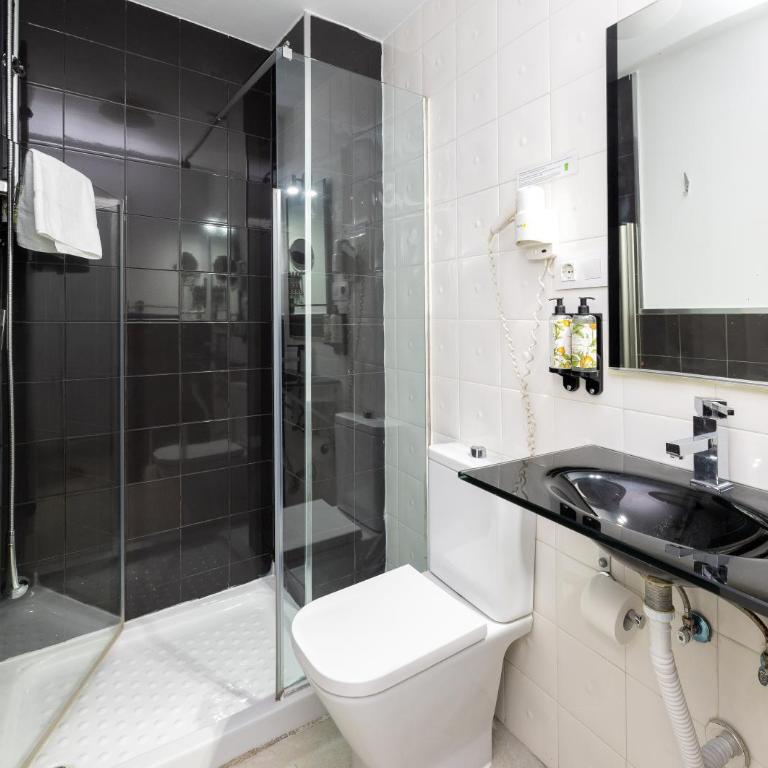 Nest Style Granada - Double Room Interior - 1