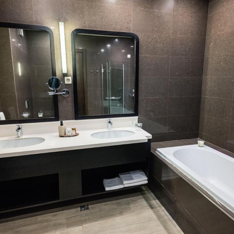 Hotel Moskva - Junior Suite - 6