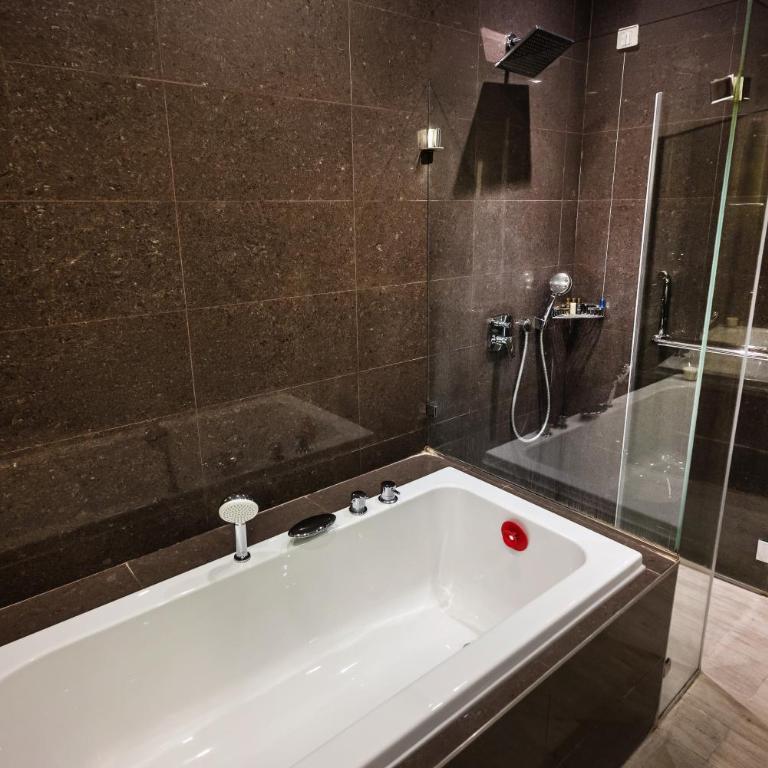 Hotel Moskva - Junior Suite - 7