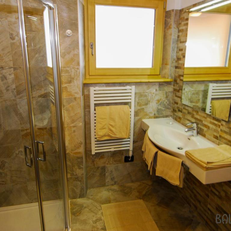 Residence Baita Cusini - Deluxe Two-Bedroom Apartment (6 Adults) - 3