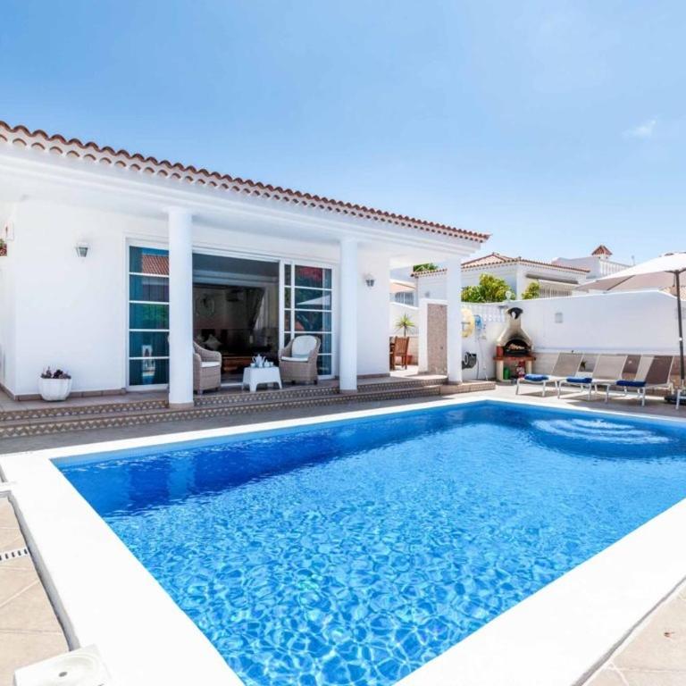 Beautiful 3 Bedroom Villa Private Heated Pool - Villa de 3 dormitorios - 1