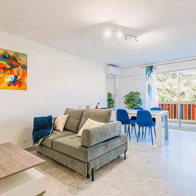 2 pièces 52m2 Clim Parking Terrasse Golfe-Juan - Appartement 1 Chambre - 2