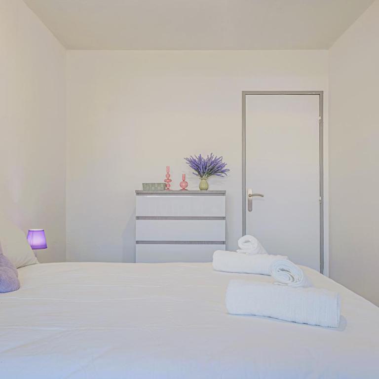 2 pièces 52m2 Clim Parking Terrasse Golfe-Juan - Appartement 1 Chambre - 19