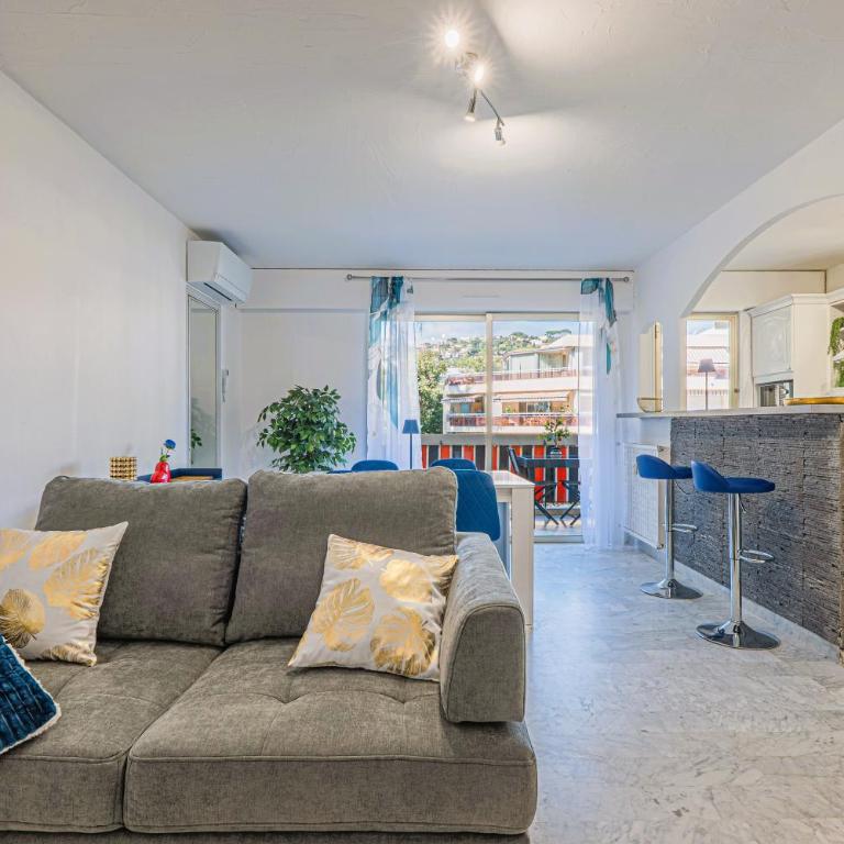 2 pièces 52m2 Clim Parking Terrasse Golfe-Juan - Appartement 1 Chambre - 5