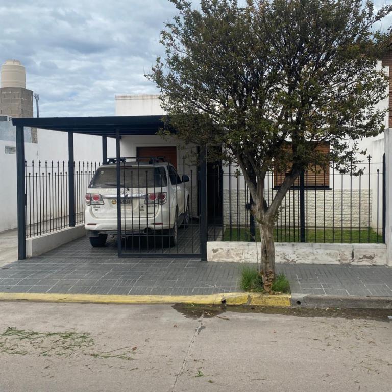 Río Cuarto Host - Two-Bedroom House - 32