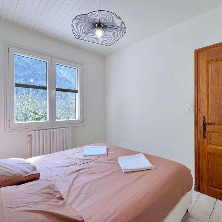Confortable Chalet - Vue sur le Lac dAiguebelette - Chalet - 8