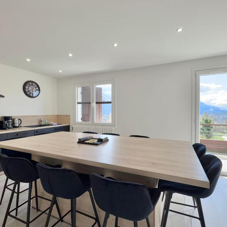 Confortable Chalet - Vue sur le Lac dAiguebelette - Chalet - 6