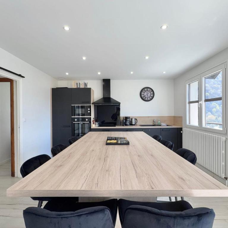 Confortable Chalet - Vue sur le Lac dAiguebelette - Chalet - 19