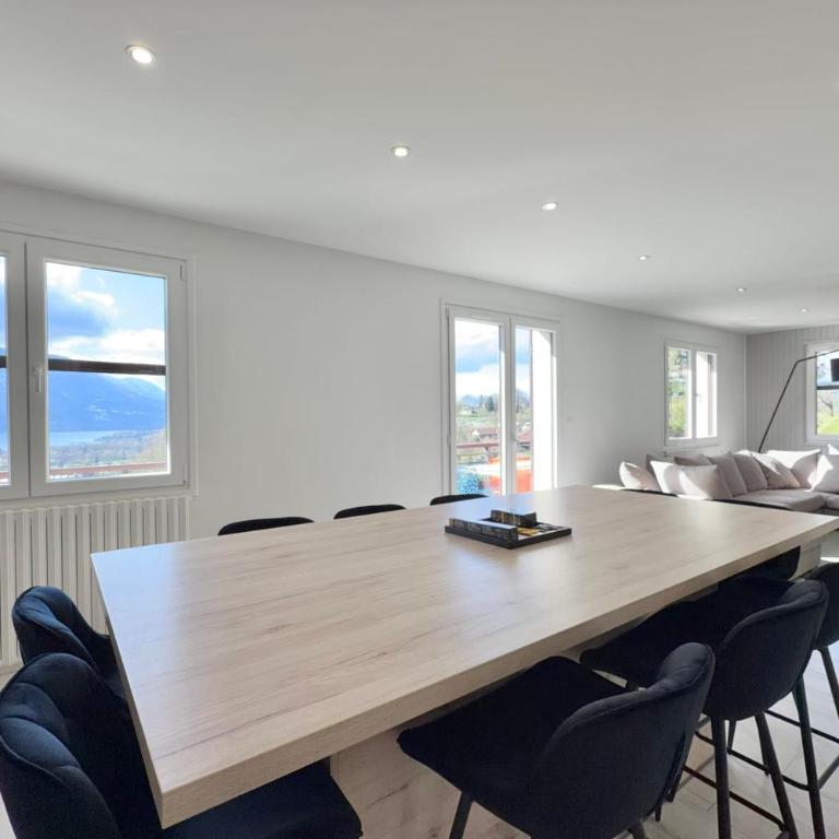 Confortable Chalet - Vue sur le Lac dAiguebelette - Chalet - 4
