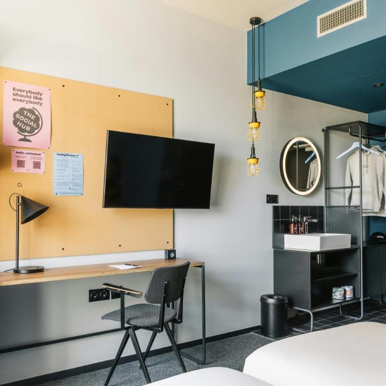 The Social Hub Toulouse - Chambre Lits Jumeaux - 4