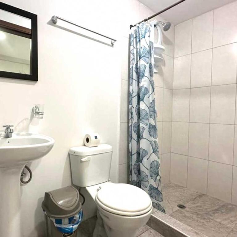 Park View Hostel & Suites - Double Room with Private Bathroom - 10