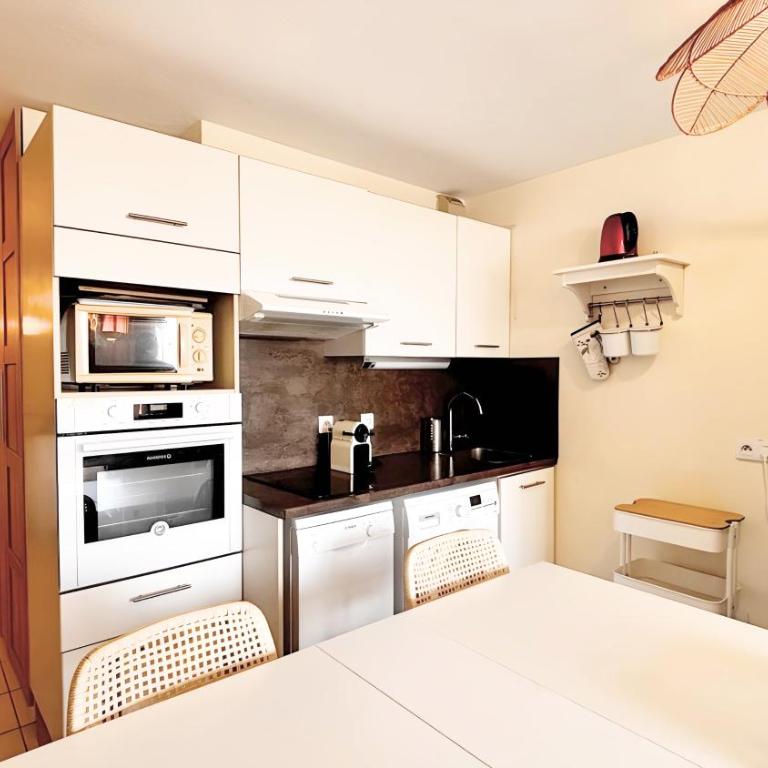T3, Résidence Horizon Bleu, vue mer & piscine - Palmazur Vacances - Appartement 2 Chambres - Vue sur Mer - 13