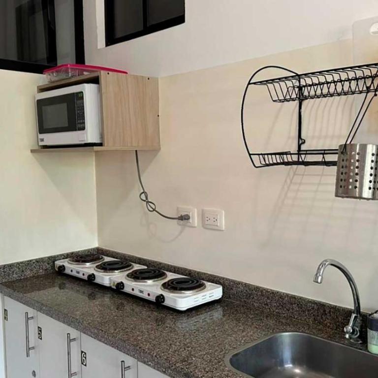 Park View Hostel & Suites - Double Room with Private Bathroom - 14