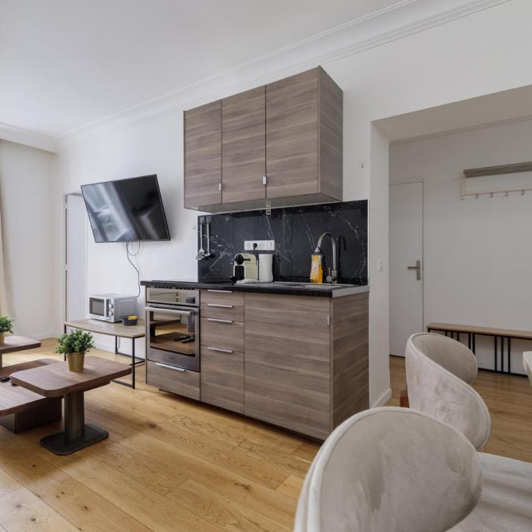 Apartment with AC - 2BDR-6PAX - Champs Élysées - Appartement 2 Chambres - 1