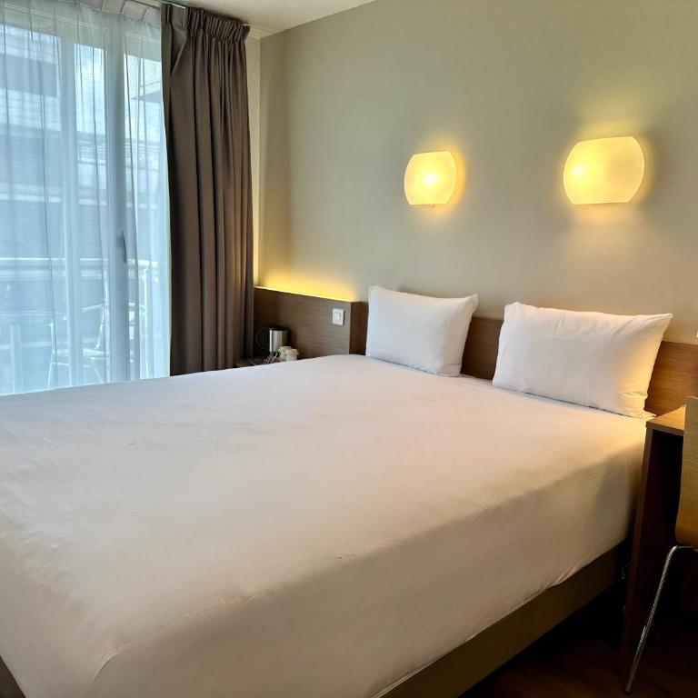 CAMPANILE PARIS 12 - Bercy Village - 1 Lit Double - 4