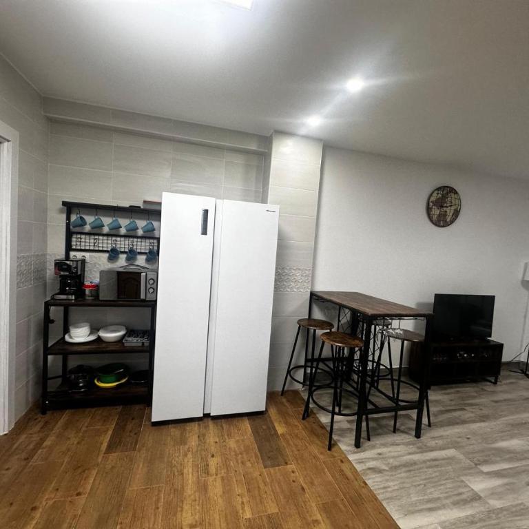 Apartamento céntrico con patio privado y terraza ideal para grupos - Casa de 2 dormitorios - 11