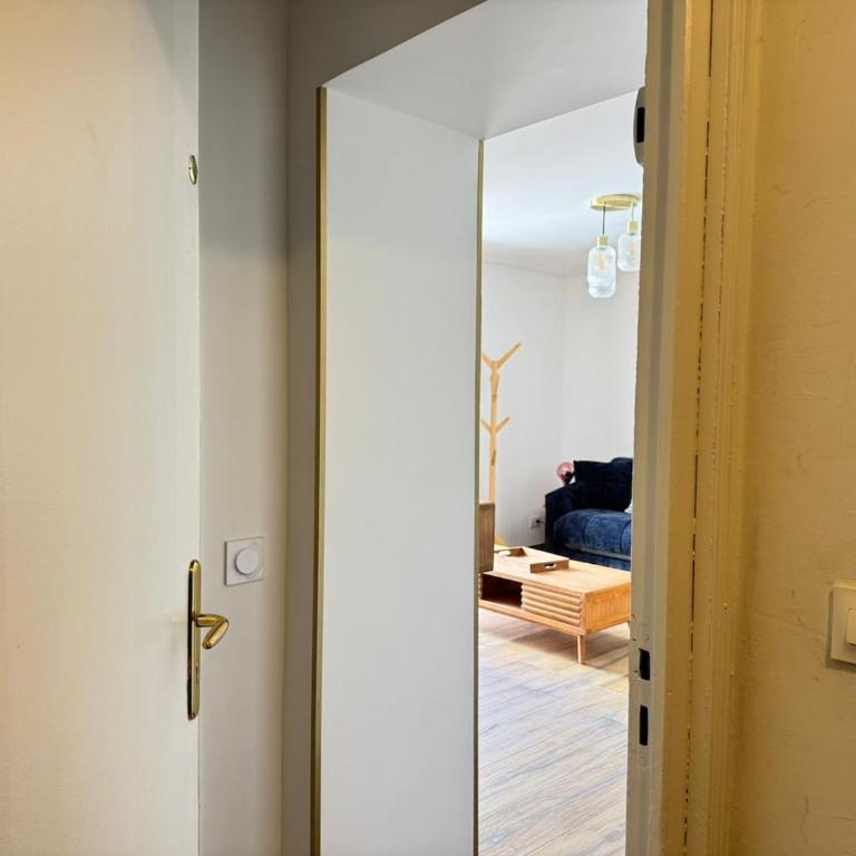 Cosy-tout-à-pieds neuf coeur Saint-Raphaël - Apartment mit 1 Schlafzimmer - 7