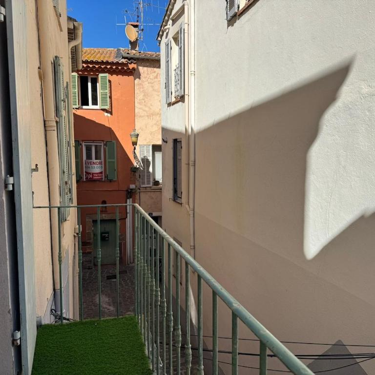 Cosy-tout-à-pieds neuf coeur Saint-Raphaël - Apartment mit 1 Schlafzimmer - 29