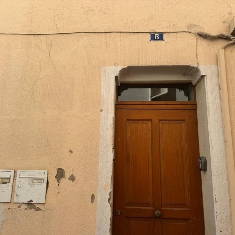 Cosy-tout-à-pieds neuf coeur Saint-Raphaël - Apartment mit 1 Schlafzimmer - 44
