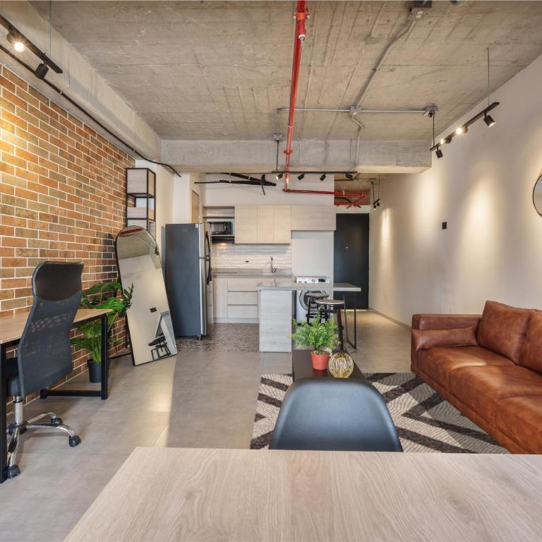 Spacious Loft with a Beautiful View in Laureles, Near Poblado - Apartamento de 1 dormitorio - 27