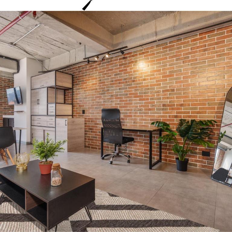 Spacious Loft with a Beautiful View in Laureles, Near Poblado - Apartamento de 1 dormitorio - 30