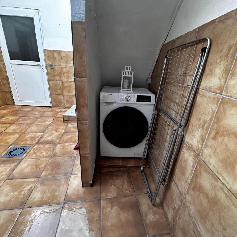 Apartamento céntrico con patio privado y terraza ideal para grupos - Casa de 2 dormitorios - 13