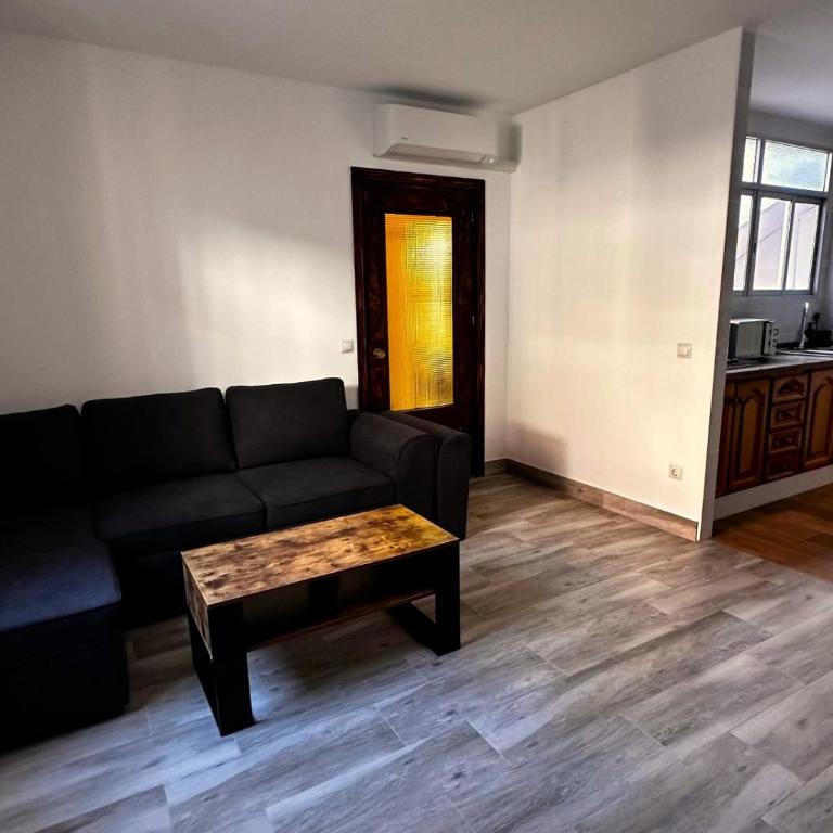 Apartamento céntrico con patio privado y terraza ideal para grupos - Casa de 2 dormitorios - 14