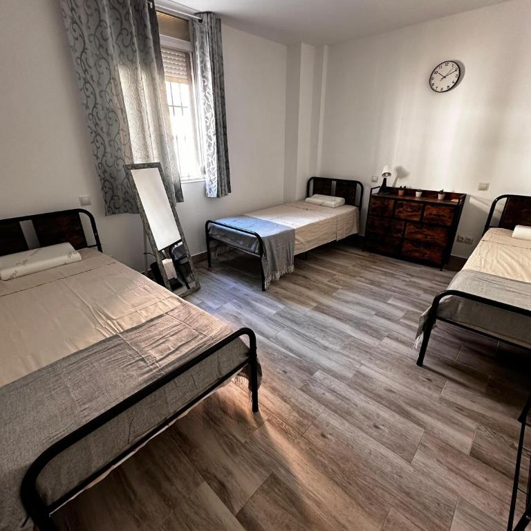 Apartamento céntrico con patio privado y terraza ideal para grupos - Casa de 2 dormitorios - 15