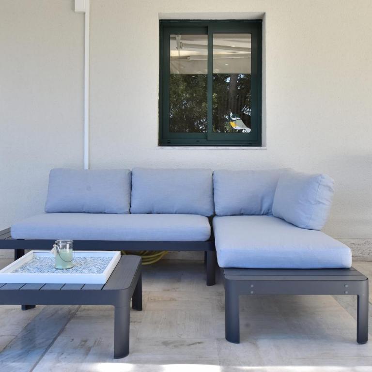 Stunning 3-Br Apartment with Large Terrace and Pool - Appartement - 13