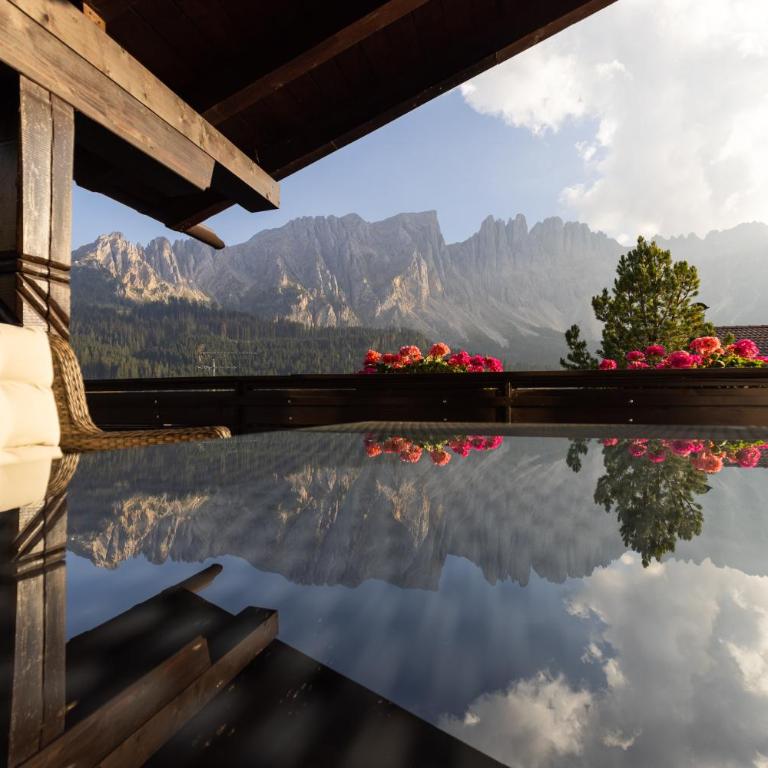Sirena Carezza Apartments - Deluxe One-Bedroom Apartment with Garden View - 2