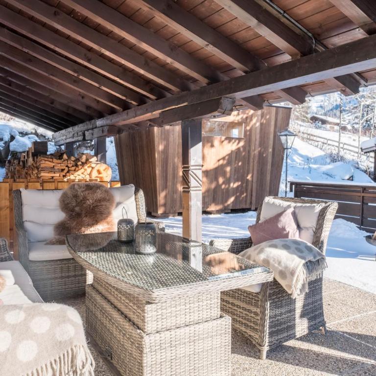 Sirena Carezza Apartments - Deluxe One-Bedroom Apartment with Garden View - 4