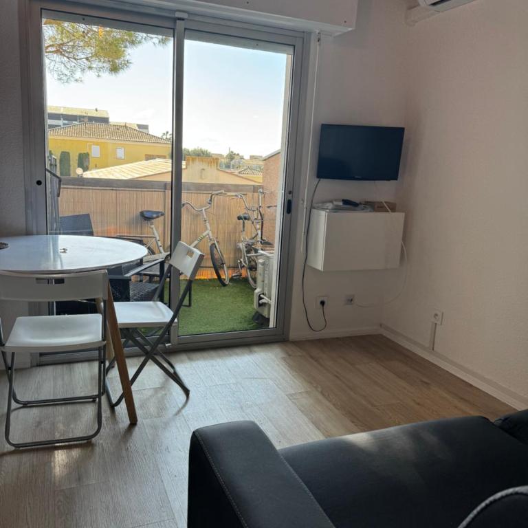 Ipanema secret - Piscine - Tennis - Parking - Proche village naturiste - Histoire de clés - One-Bedroom Apartment - 10