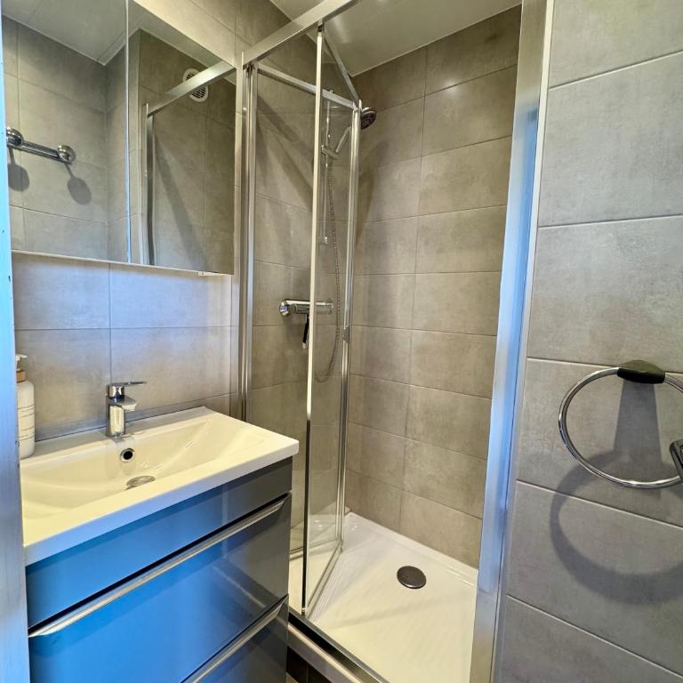 Ipanema secret - Piscine - Tennis - Parking - Proche village naturiste - Histoire de clés - One-Bedroom Apartment - 11