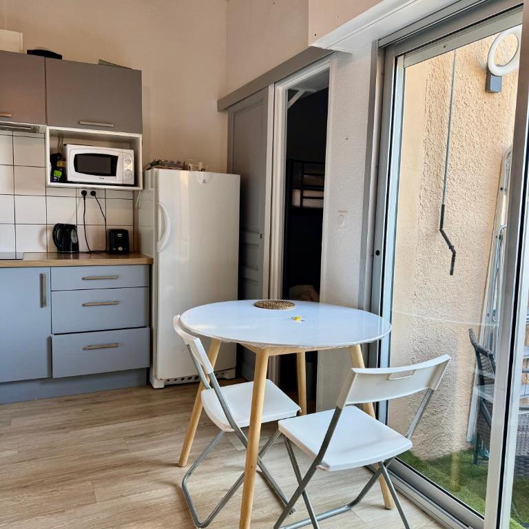 Ipanema secret - Piscine - Tennis - Parking - Proche village naturiste - Histoire de clés - One-Bedroom Apartment - 12
