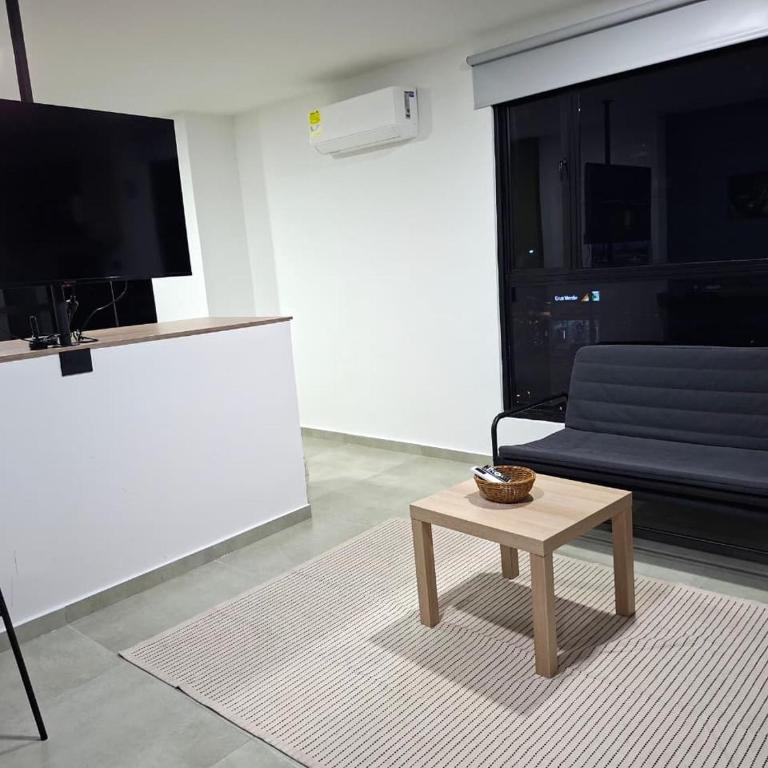 coral 501 - One-Bedroom Apartment - 4