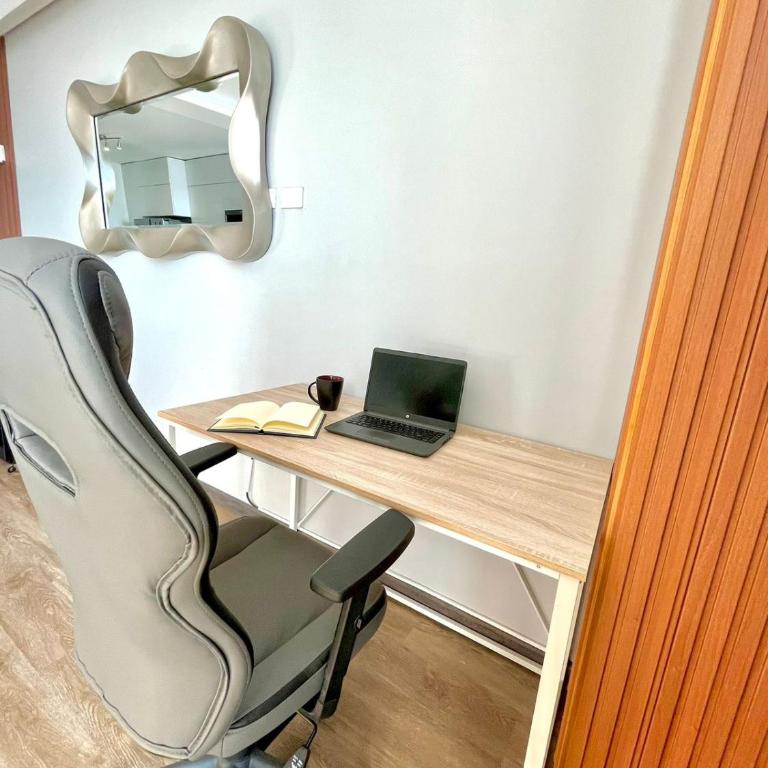 Luxury Apartment in Monterrey Centro with Skyline Views - Two-Bedroom Apartment - 14