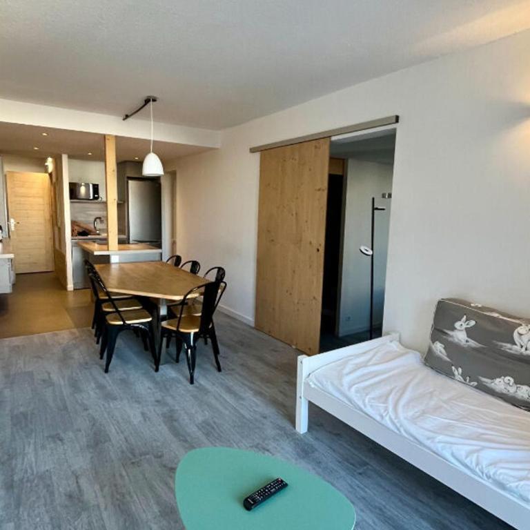 Appartement rénové 3 Pièces, Balcon, 6/7 pers., WIFI - FR-1-346-539 - Apartment - 6