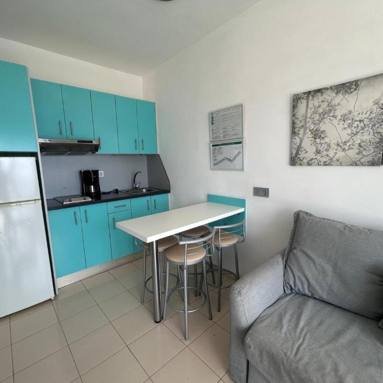 Los Veleros Apartments - One-Bedroom Apartment - 28