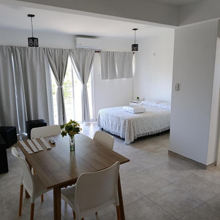 Departamento en alquiler Mercedes Bs As - One-Bedroom Apartment - 1