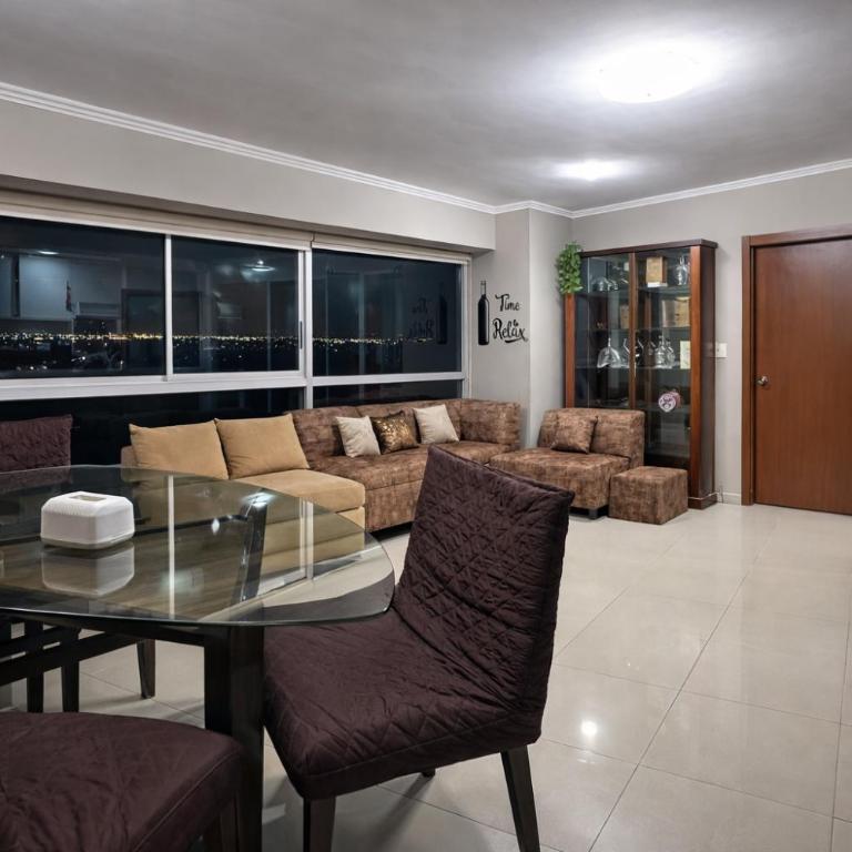 Premium Stay in Puerto Santa Ana, Near Bars, Restaurants, Airport & Malecon 2000 Guayaquil, Ecuador - Two-Bedroom Apartment with River View - 4