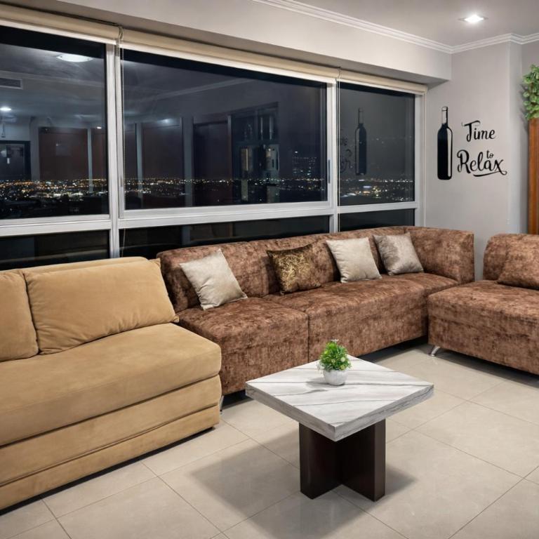 Premium Stay in Puerto Santa Ana, Near Bars, Restaurants, Airport & Malecon 2000 Guayaquil, Ecuador - Two-Bedroom Apartment with River View - 12