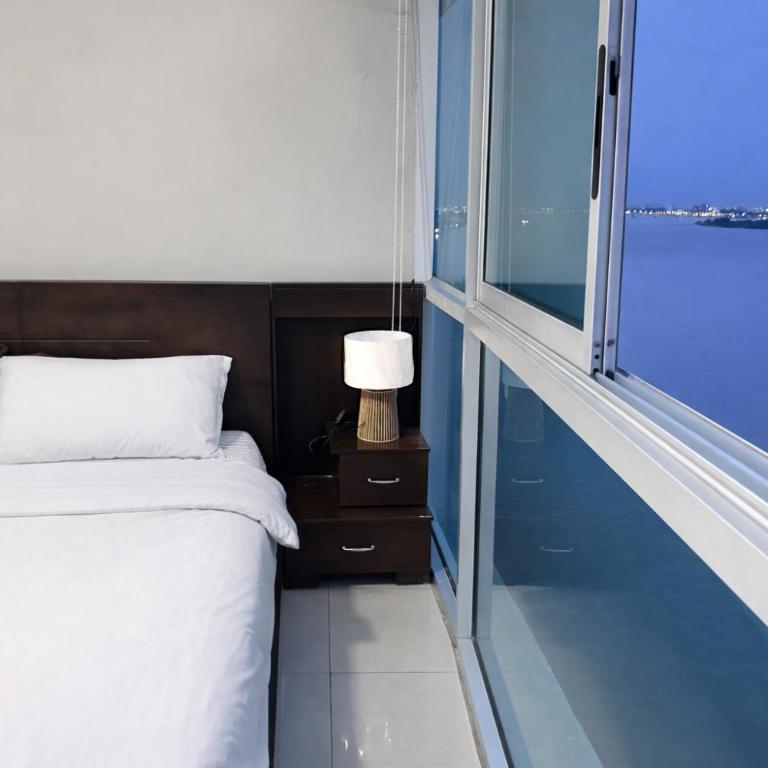 Premium Stay in Puerto Santa Ana, Near Bars, Restaurants, Airport & Malecon 2000 Guayaquil, Ecuador - Two-Bedroom Apartment with River View - 21