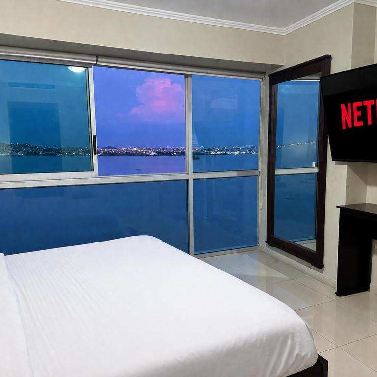 Premium Stay in Puerto Santa Ana, Near Bars, Restaurants, Airport & Malecon 2000 Guayaquil, Ecuador - Two-Bedroom Apartment with River View - 31