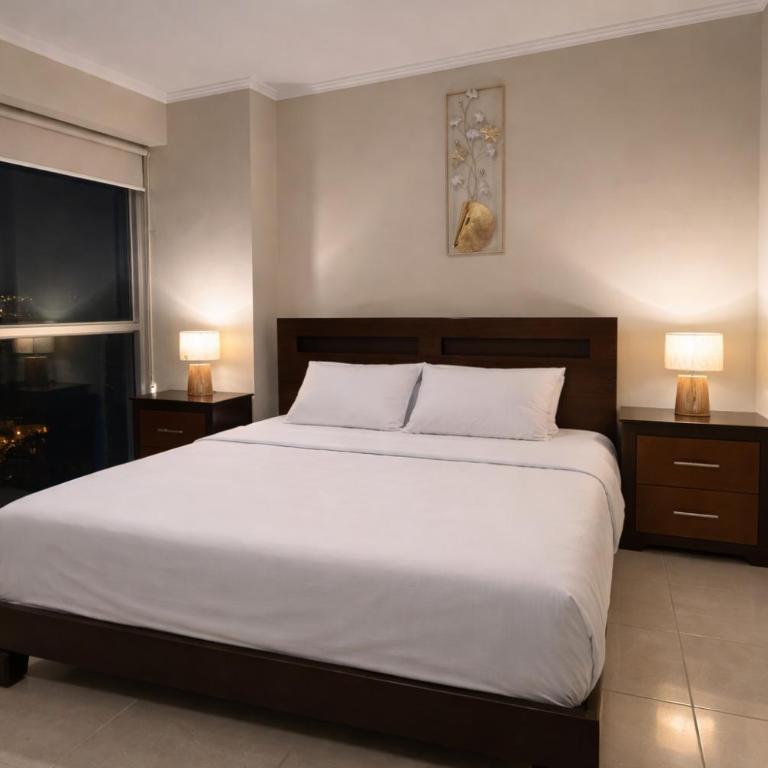 Lujoso depa con piscina, gym, jacuzzi frente a las peñas Guayaquil, Ecuador - Two-Bedroom Apartment with River View - 7