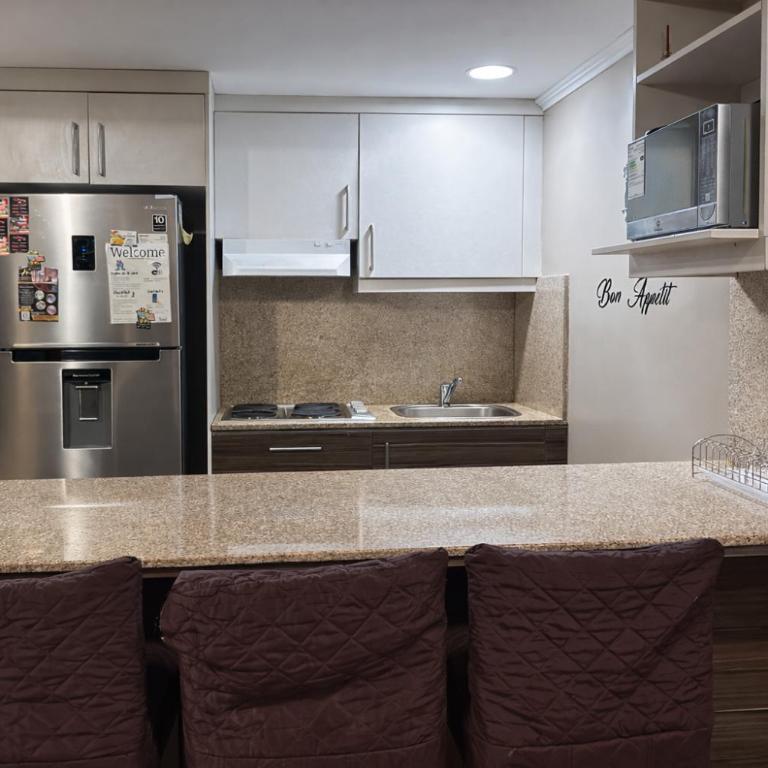 Lujoso depa con piscina, gym, jacuzzi frente a las peñas Guayaquil, Ecuador - Two-Bedroom Apartment with River View - 17