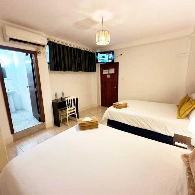 Park View Hostel & Suites - Twin Room with Private Bathroom - 12